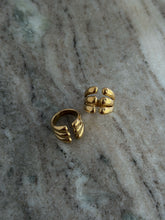 Load image into Gallery viewer, Elira Ring
