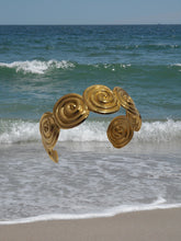 Load image into Gallery viewer, Nami Cuff
